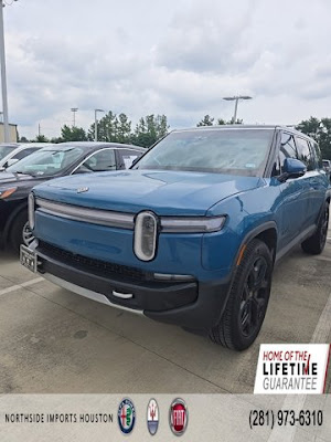 2025 Rivian R1S