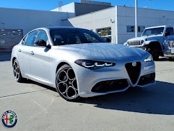 2025 Alfa Romeo Giulia Base