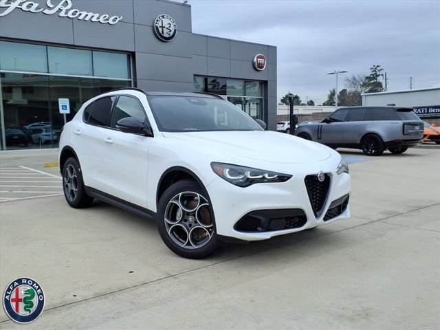 2025 Alfa Romeo Stelvio AWD